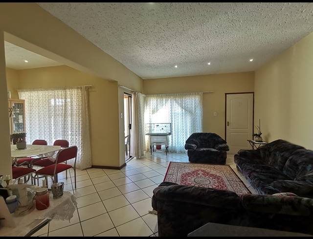 2 BEDROOM TOWNHOUSE FOR SALE IN LIEFDE EN VREDE